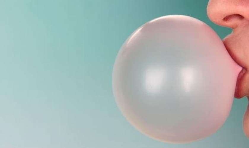 Benefícios por mascar chiclete