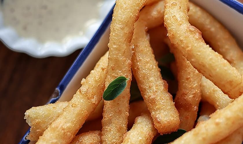 Churros de parmesão
