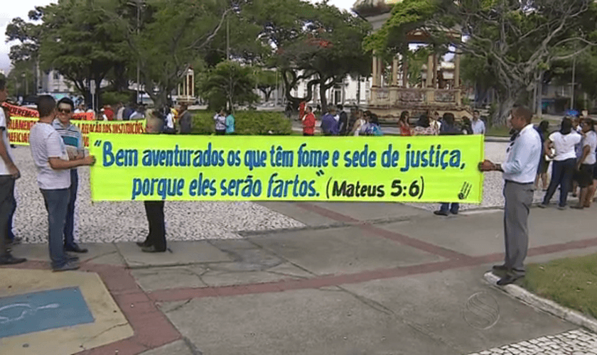 Membros de igrejas evangélicas realizam manifesto contra a corrupção, em SE