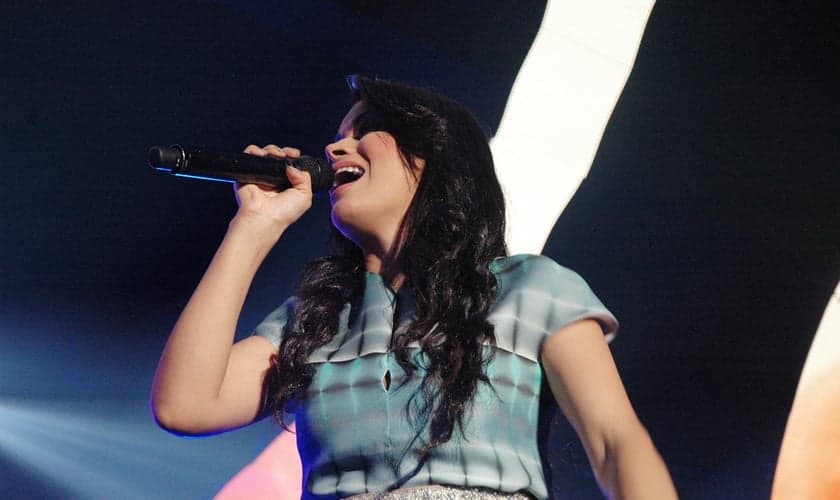 Imagem mostra a finalização da mixagem do novo DVD de Damares, "O Maior Troféu" (Ao Vivo) e a gravação de extras para o making que será incluído neste disco.