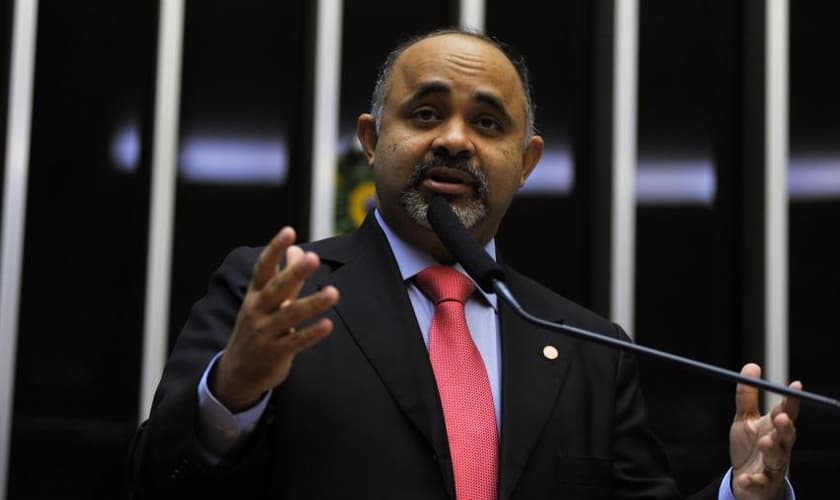 Pastor da IURD, George Hilton será o novo ministro dos esportes