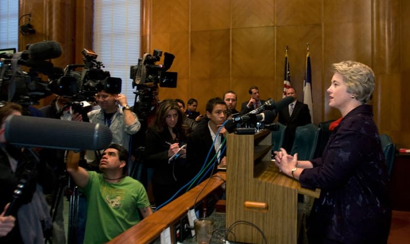 Prefeita de Houston (TX), Annise Parker gerou polêmica ao intimar que pastores submetessem seus sermões a uma análise prévia da equipe dela