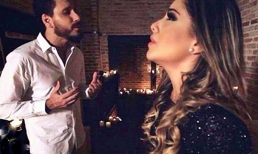 Gabriela Rocha e Leonardo Gonçalves cantam "Nossa Canção"