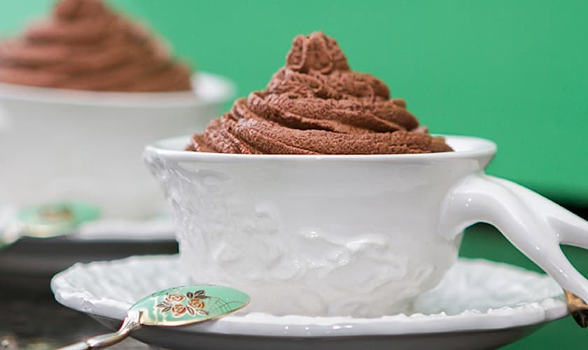 Mousse leve de chocolate