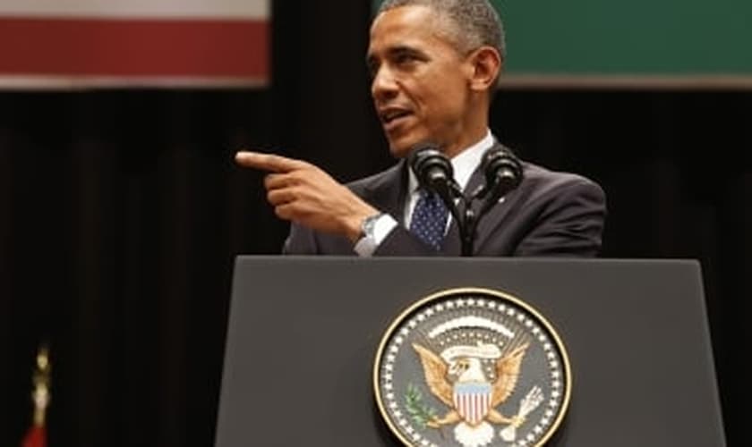 Barack Obama falando sobre liberdade religiosa em discurso na Câmara Muncipal de Nova Déli