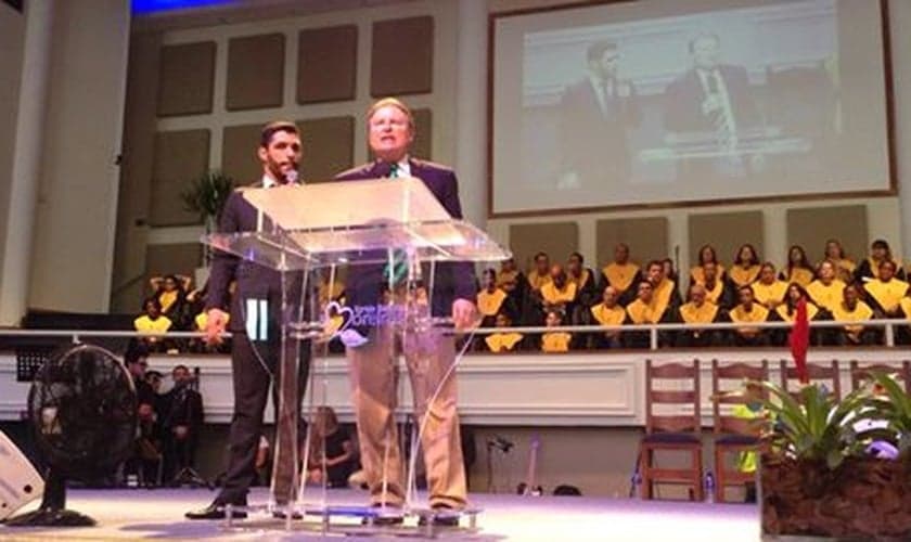 Bob Rodgers, Pastor no Evangel World Prayer Center, EUA, durante a Escola Profética.