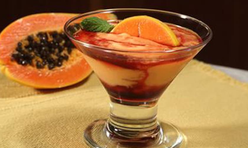 Mousse mamão com cassis