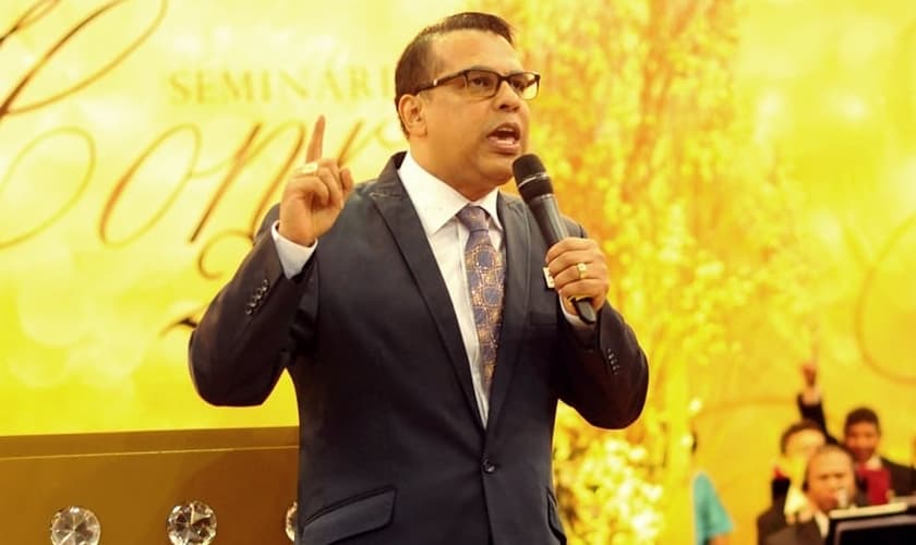 O Apóstolo Rene Terra Nova tomou a palavra e deu um panorama sobre o cenário da Igreja no Brasil.