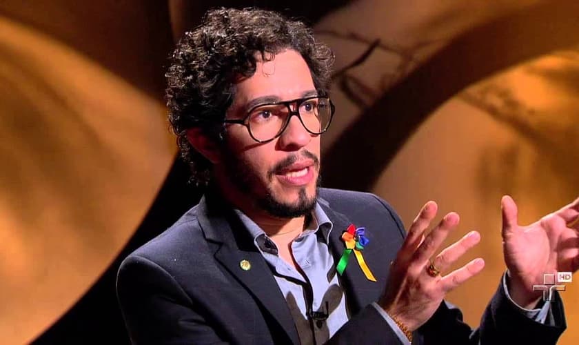 Deputado Ferederal Jean Wyllys (PSOL-RJ) durante debate.