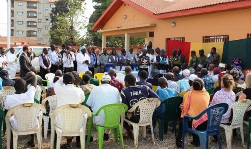 Vacina na imuniza vinte voluntarios