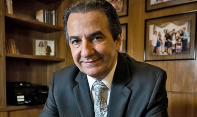 Silas Malafaia é pastor, escritor e apresentador de TV, com o programa Vitória em Cristo, sendo transmitido aos finais de semana, pela Rede Bandeirantes.