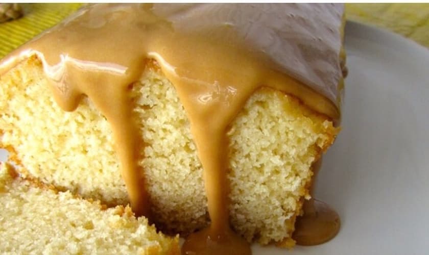 Bolo de Iogurte e Doce de Leite