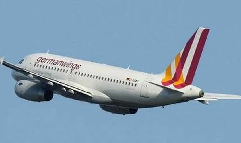 acidente aéreo na França