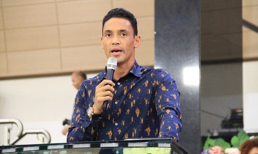 Ricardo Oliveira é pastor e foi eleito craque do Paulistão 2015.