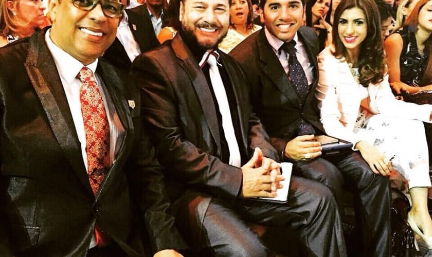 Joel Engel teve a oportunidade de compartilhar uma mensagem com as milhares de pessoas presentes sobre unidade e a conduta dos apóstolos e pastores.