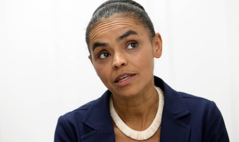 Marina Silva atuou por dois mandatos como senadora e tem se destacado por seus 30 anos de luta em defesa do meio ambiente e conscientização sobre sustentabilidade. Foi também ordenada missionária da Assembleia de Deus e congrega na sede de Brasília.
