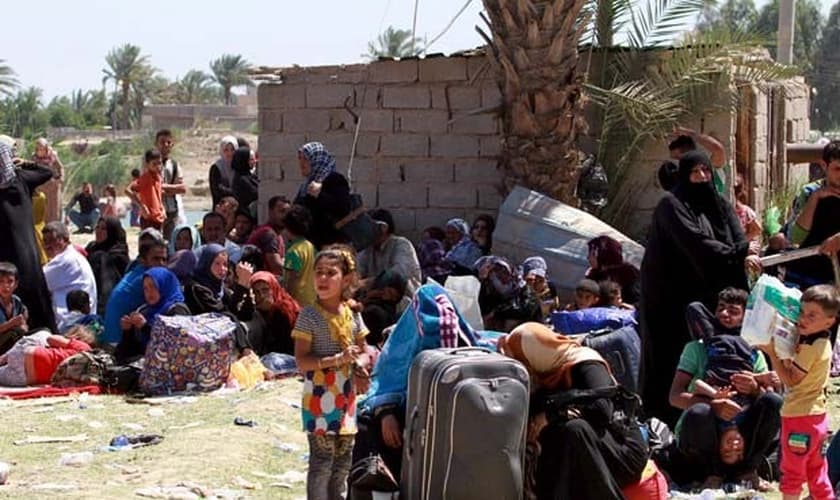 Moradores que fugiram de Ramadi