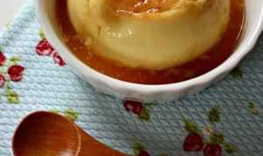 Pudim de caneca no microondas