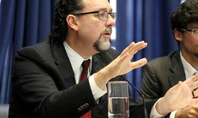 Carlos Bezerra é deputado estadual (PSDB-SP) e autor e uma das grandes vozes atualmente, na luta contra o trabalho escravo no Brasil.