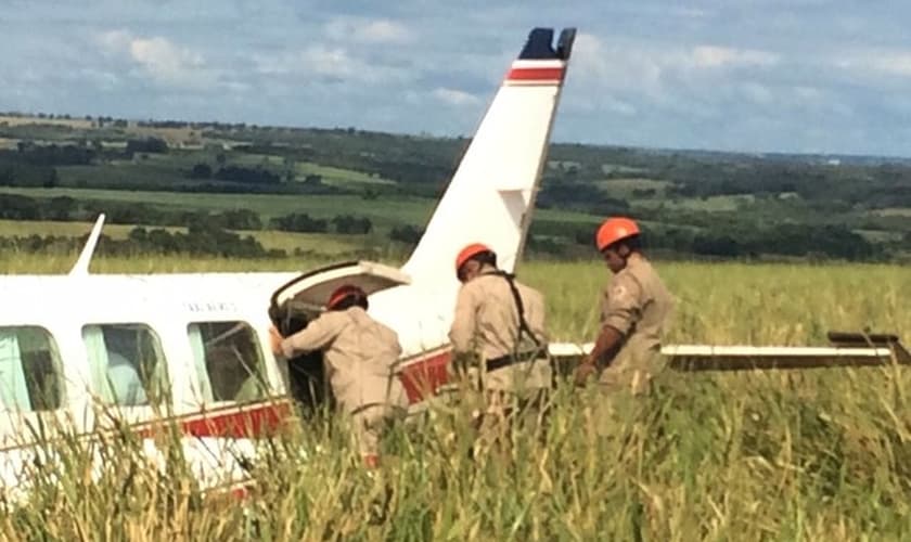 Resgate no avião de Angélica e Luciano Huck