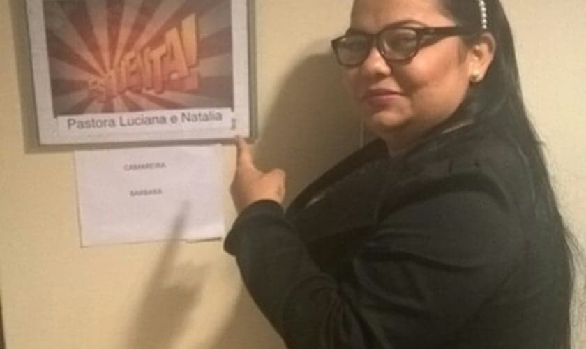 Pastora Luciana no camarim do Esquenta.