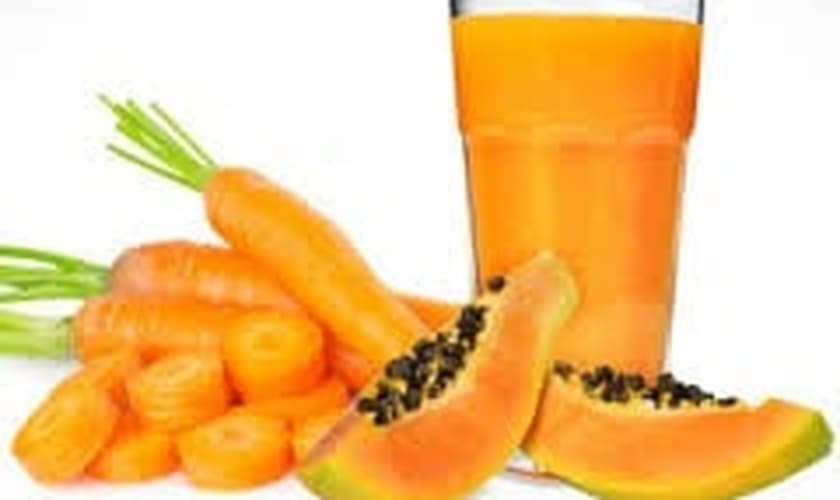 Shake de.mamão e cenoura