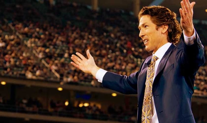 Pastor Joel Osteen, líder da megaigreja Lakewood, em Houston, no Texas. (Reprodução/ Joel Osteen)
