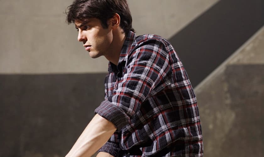 Jogador de destaque no futebol internacional, Kaká ganhou a admiração de muitos, por não se envolver em escândalos.