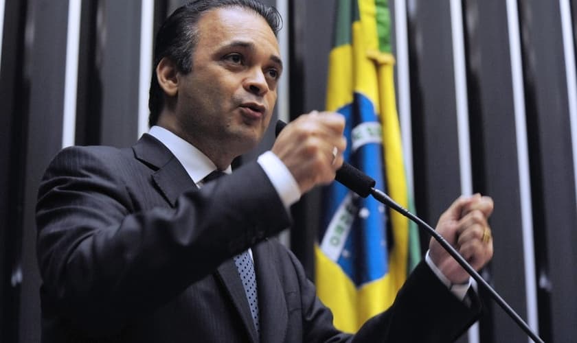 O pastor e deputado federal Roberto de Lucena é autor do projeto de Lei que combate o trabalho escravo. (Foto: Divulgação)