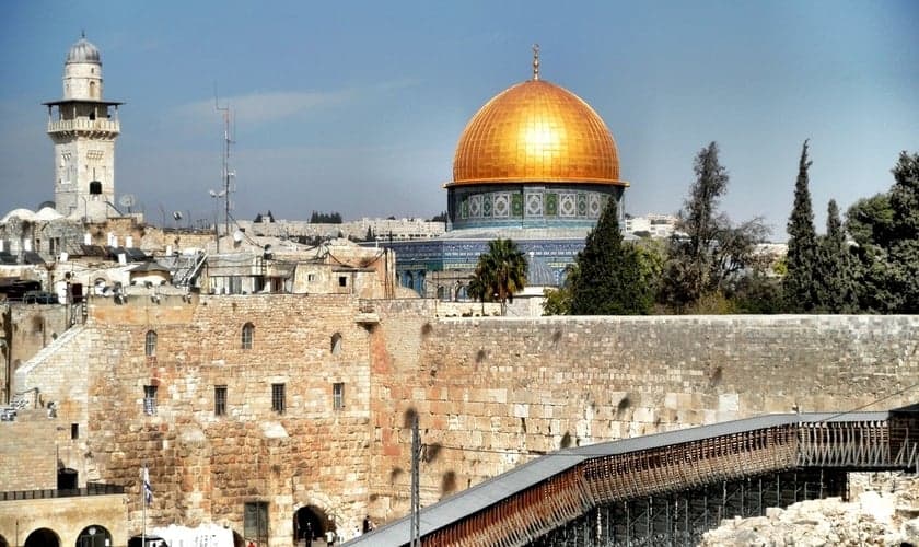 O monte do Templo é um lugar sagrado para judeus, cristãos e muçulmanos, sendo também um dos locais mais disputados do mundo. (Foto: Wikipedia)