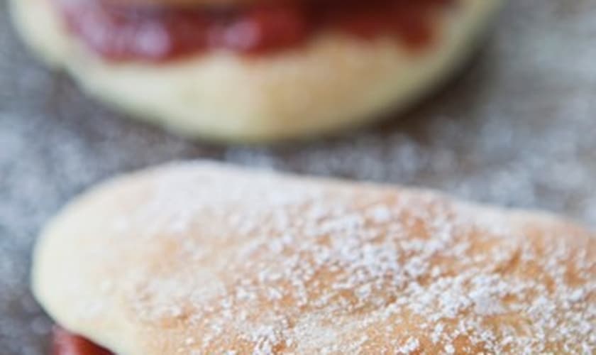 Pãezinhos de leite recheados