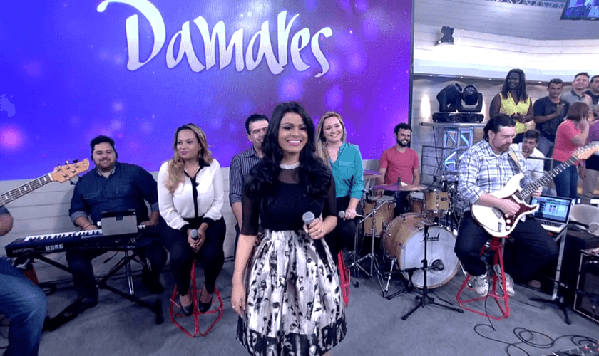Damares é atualmente um dos maiores nomes da música gospel nacional, com mais de 8 milhões de seguidores nas mídias sociais.