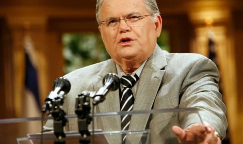 John Hagee é pastor, escritor e lidera a igreja Cornerstone, em San Antonio (Texas / EUA).
