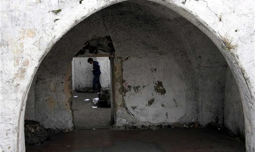 O túmulo de José foi incendiado por mais de 100 manifestantes palestinos como parte da programação do "Dia de Fúria". (Foto: EPA/Alaa Badarneh)