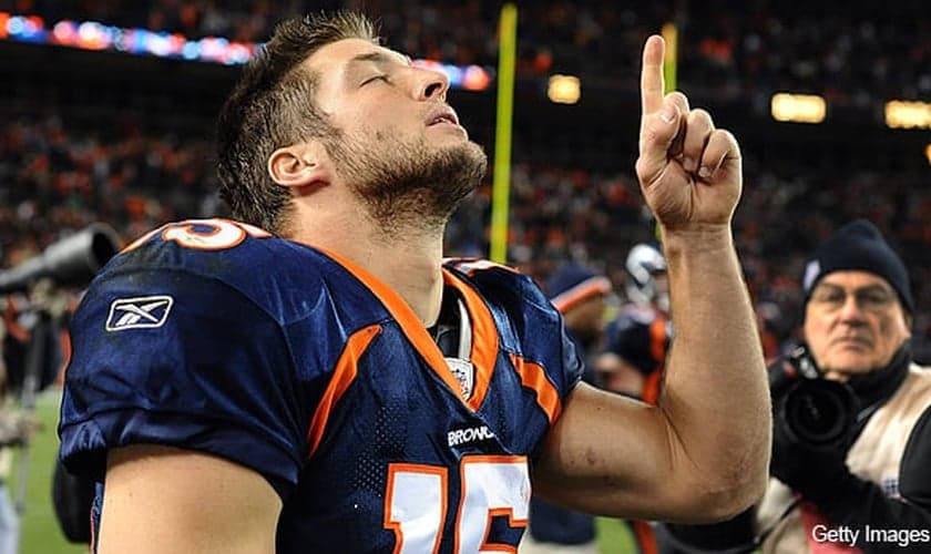 Apesar de a postura de Tebow agradar parte do público, seu posicionamento religioso mudou o rumo de sua vida amorosa. (Foto: Getty Images)