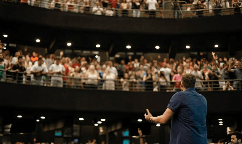 André Valadão prega em novo templo da Igreja Batista da Lagoinha (Foto: Jean Assis)