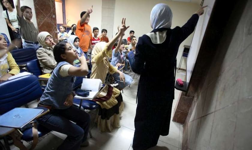 Não apenas pessoas de outras religiões, mas até mesmo muçulmanos estão sob risco em Nínive. (Foto: Reprodução/UNHCR)