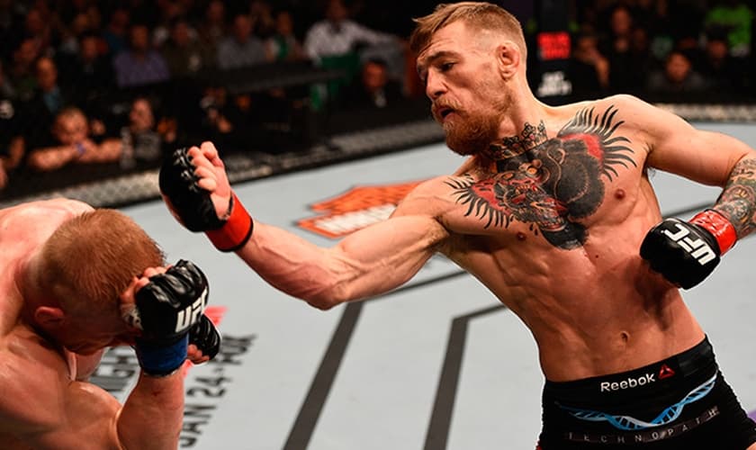 O próximo adversário de McGregor no UFC 197, em abril, será o brasileiro Rafael dos Anjos, que também confrontou o irlandês. (Foto: Jeff Botari/Zuffa/UFC/Getty)