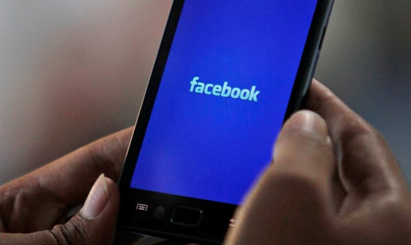 Ao abrir mão do aplicativo oficial do Facebook, o sistema pode render economia de bateria. (Foto: Reprodução)