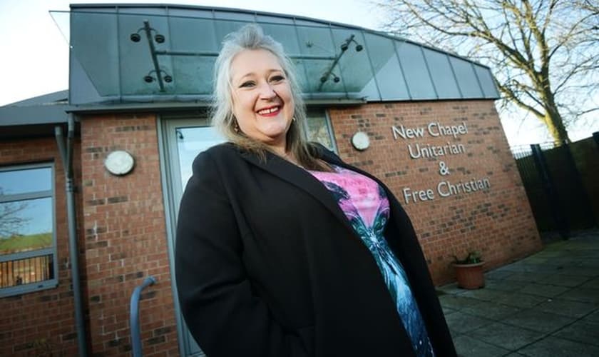 Jean Clements, líder de louvor da igreja New Chapel Unitarian and Free Christian. (Foto: Dominic Salter)