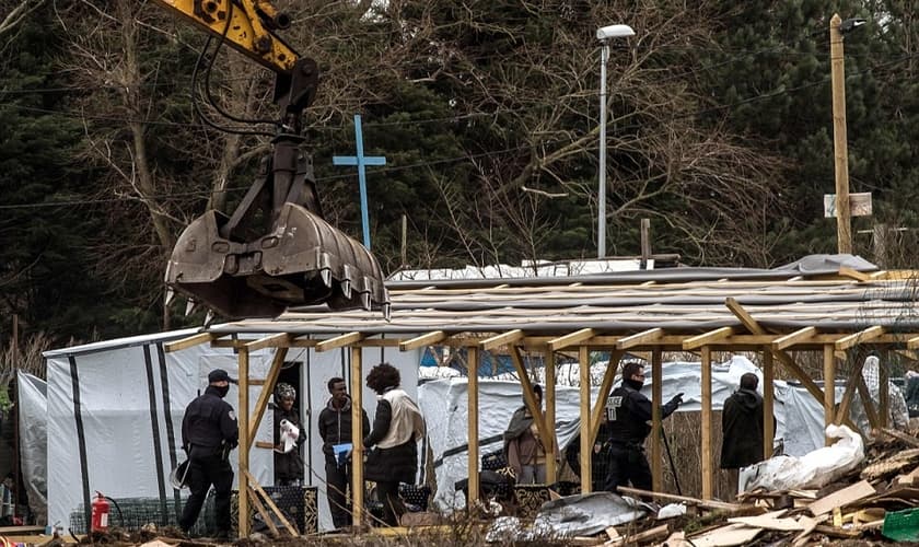 Cerca de 4 mil pessoas da Síria, Sudão e outros países estão abrigadas no campo. (Foto: Associated Press Photo)