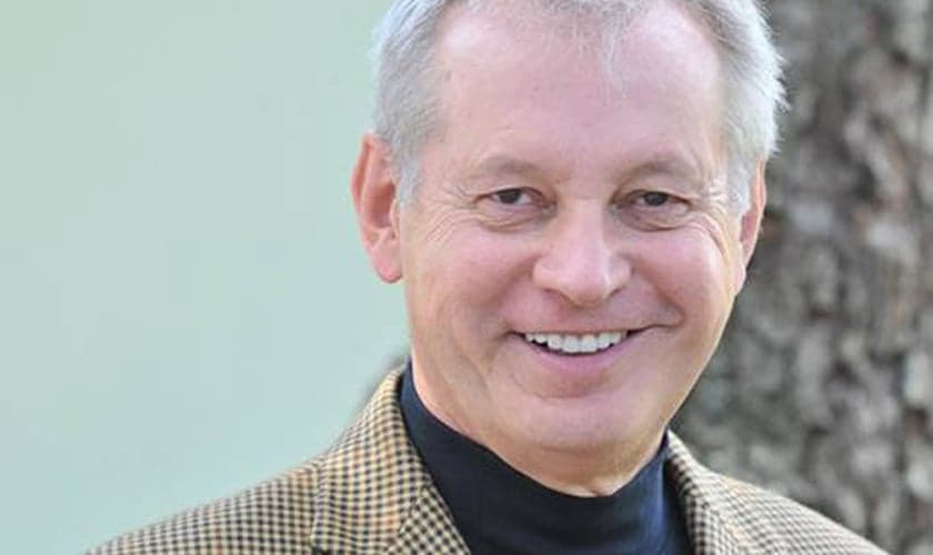 As descobertas de Ell foram escritas em seu livro “Counting to God” (“Contando para Deus”, em tradução livre). (Foto: Arquivo pessoal)