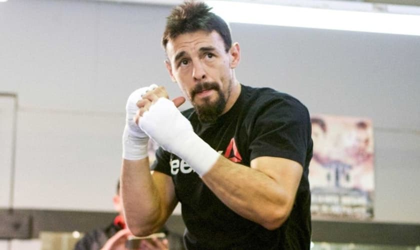 Robert Guerrero tem 32 anos e afirma que os atletas cristãos precisam assumir publicamente sua fé (Foto: Brett Ostroski / Premiere Boxing Champions)