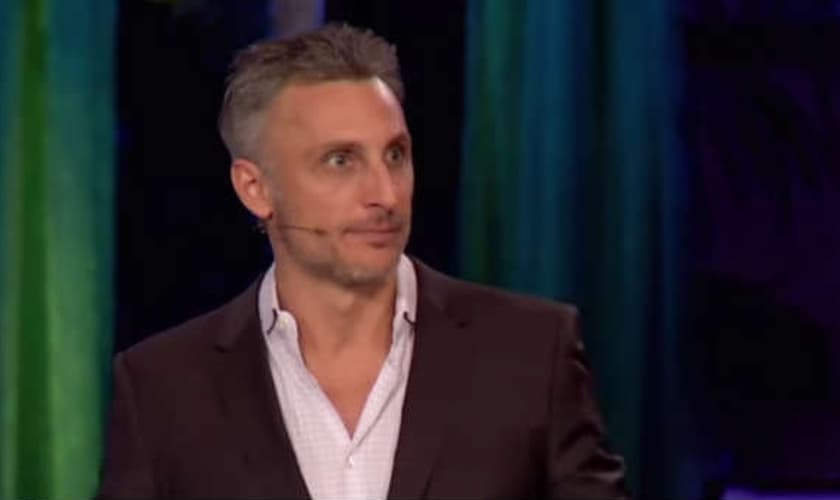 "O processo de arrependimento é progressivo e doloroso", disse. (Foto: Reprodução/Youtube).