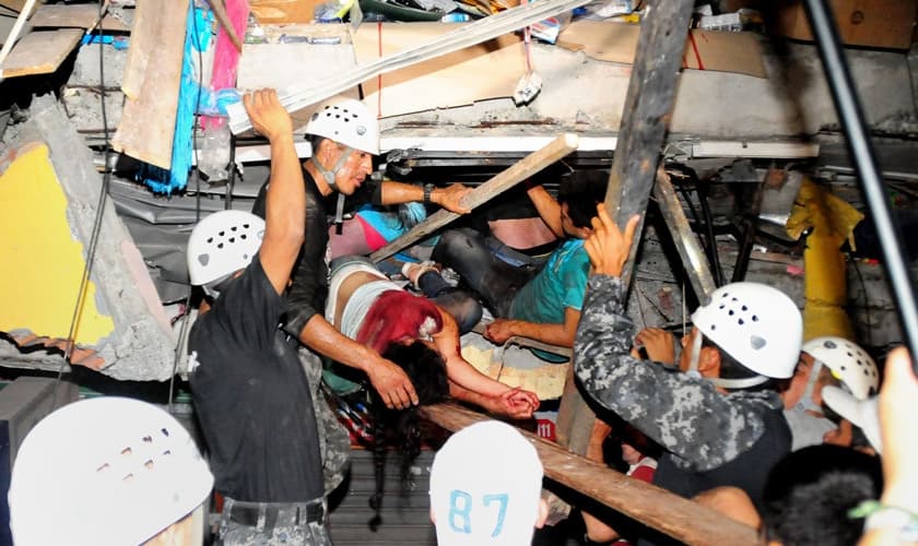 Terremoto no Equador matou pelo menos 77 pessoas. (Foto: RT)
