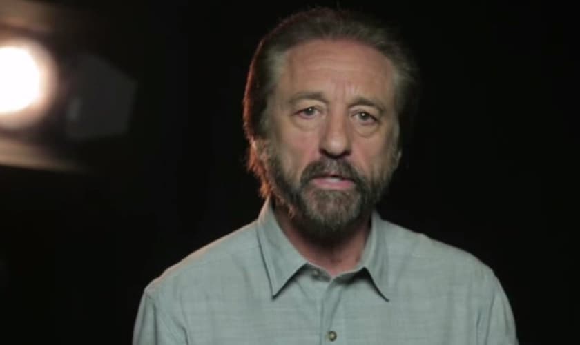 Ray Comfort é evangelista e cientista criacionista, apresentador do programa de TV "O Caminho do Mestre". (Foto: CrossMap)