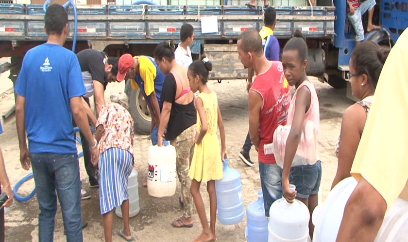 Os moradores de Itabuna têm sofrido com a carência de água potável. (Foto: Divulgação).