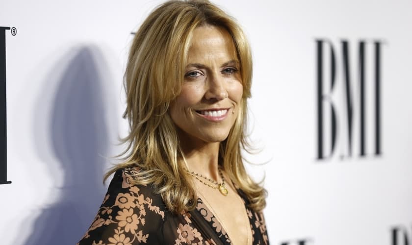 Crow explicou a importância de ter a sua própria igreja. (Foto: Reprodução).