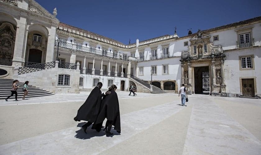 A Universidade de Coimbra cobra 7 mil euros por ano para brasileiros. (Foto: Nelson Garrido)