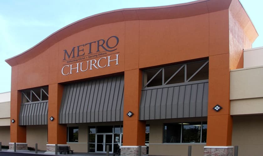 A igreja de Anderson se ofereceu para transmitir os cultos ou memoriais para os entes queridos que são incapazes de chegar a Orlando. (Foto: Divulgação).